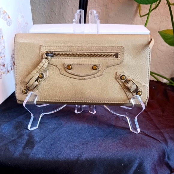 Balenciaga Praline Beige Long Continental Wallet. W/COA, box & dust bag. GUC - Picture 1 of 16
